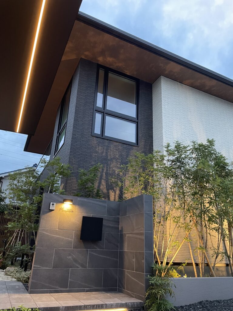 H邸